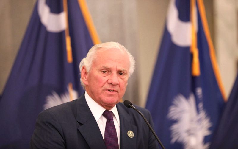 Arizona Floods Kill 4 as Carolinas Brace for Deadly Hurricane Threat”