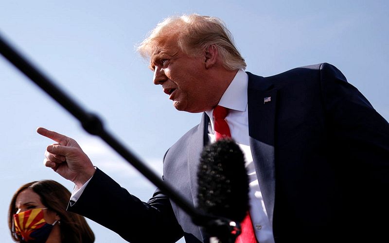 Trump’s Ex-Lawyer Claims Comey Indictment Is a 'Cover-Up' of Trump’s Own Crimes