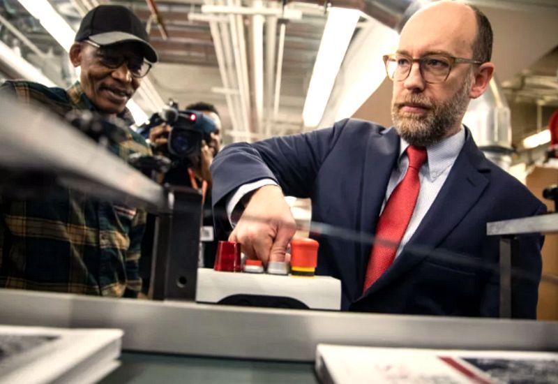 Trump Administration Freezes Billions in Chicago Transit Funds Amid Shutdown