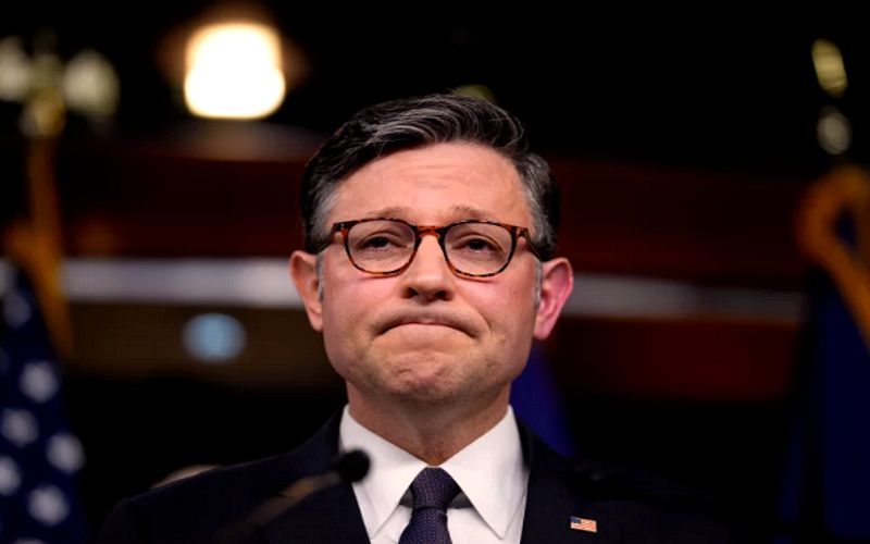 'Stop Protecting Pedophiles': Democrats Blast Mike Johnson as He Blocks Swearing In