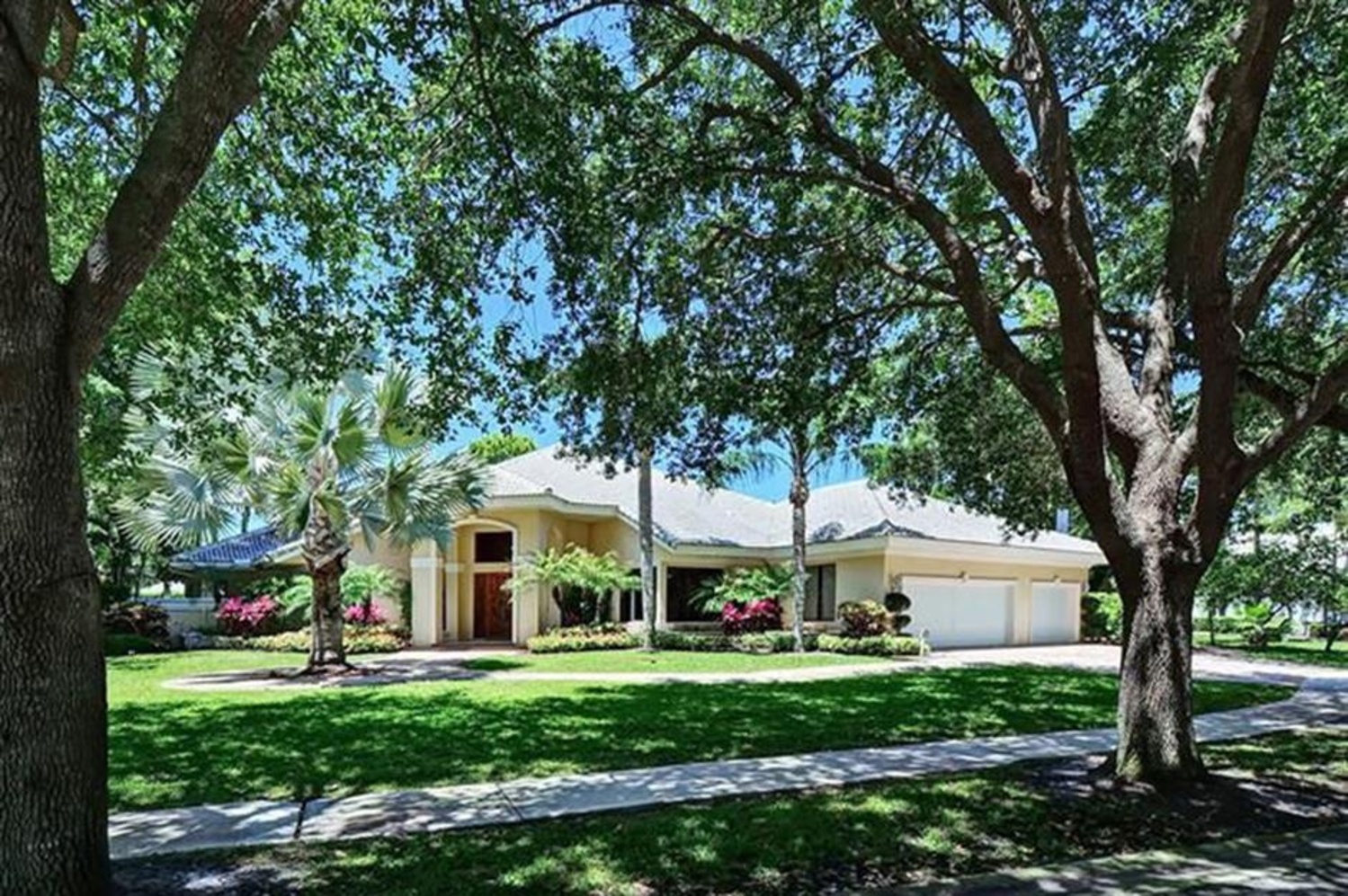 Ariana Grande's Boca Raton Childhood Home