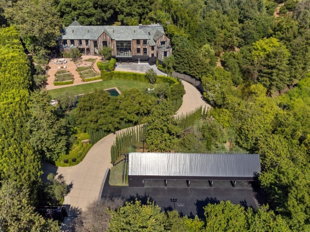 Gene Simmons’ Former Beverly Hills Mansion