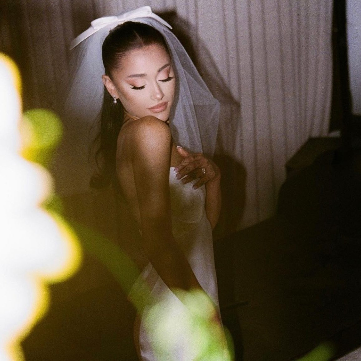 Instagram| Ariana Grande/Custom