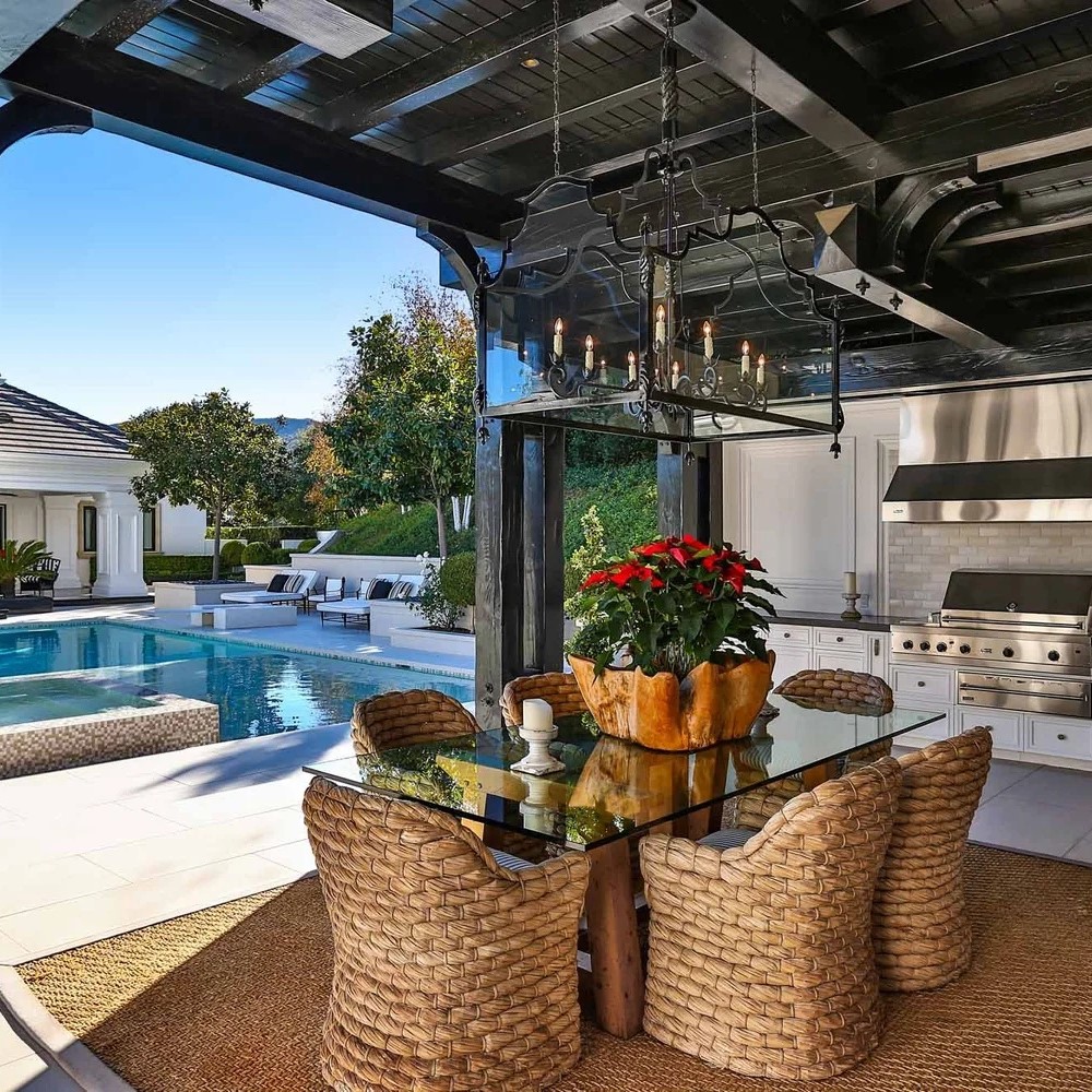 Wayne Gretzky’s Westlake Village Mansion